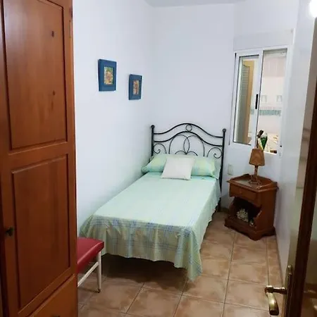 Apartamento Con Terraza A Pocos Metros Del Mar